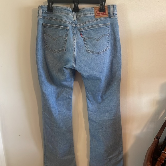 Levi’s SuperLow Boot - Distressed Light Wash - Picture 6 of 8